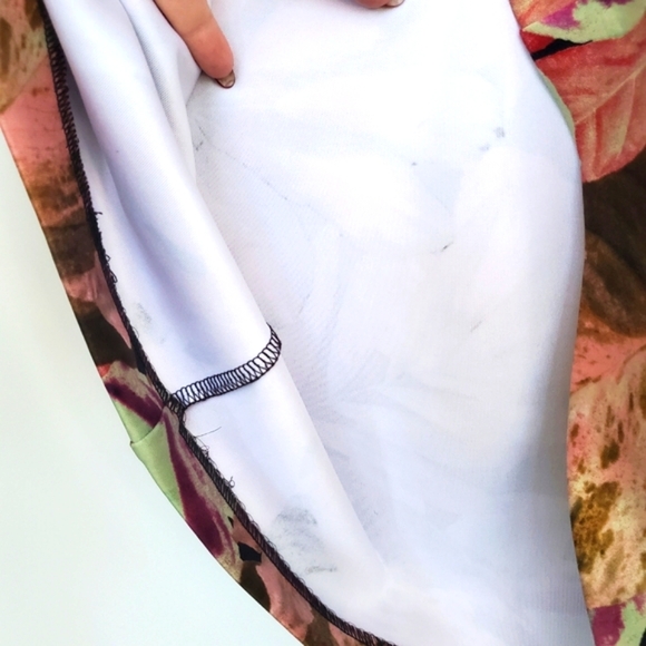 LONDON Times Sheath Dress Figure Flattering Large Floral print Size 6P -… - Picture 15 of 16